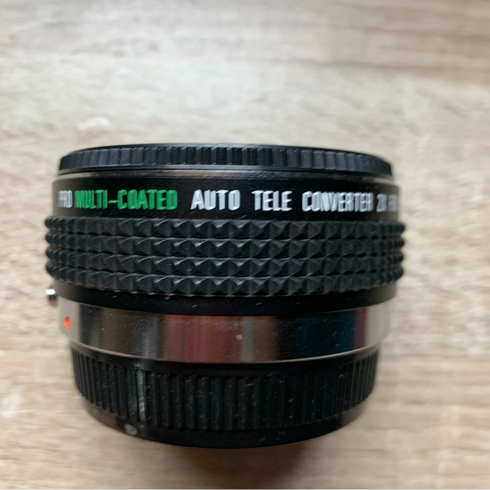 Olympus 2x teleconverter with case - Picture 5 of 5